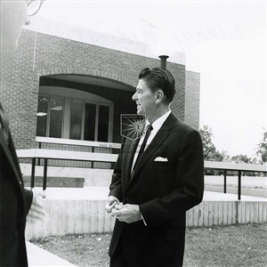 Image description is not available for 1967.069